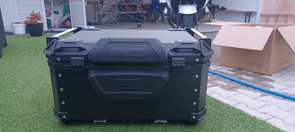 Top case alumínio preto 65l