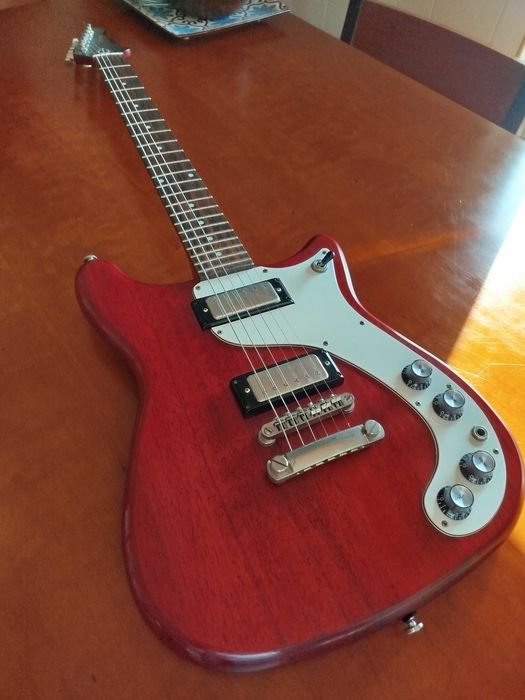 Guitarra Elétrica Epiphone Wilshire '66 Worn Cherry