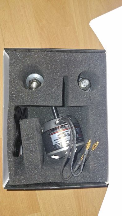 Silnik elektryczny do modeli turnigy aerodrive sk3/6354/245 KV