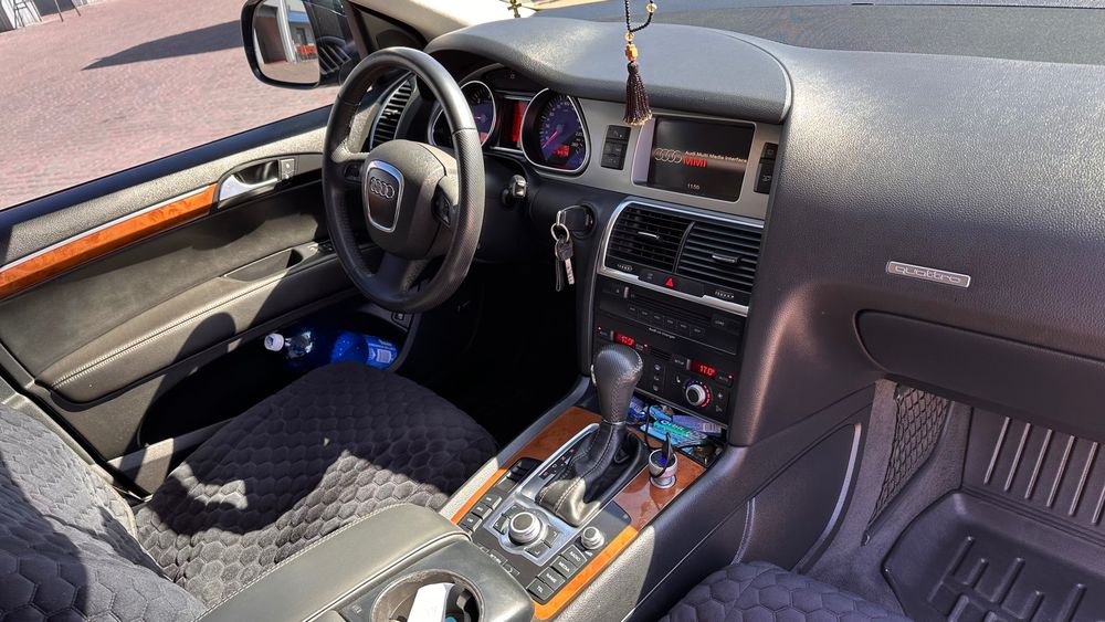 Авто Ауді Q7 2007рік