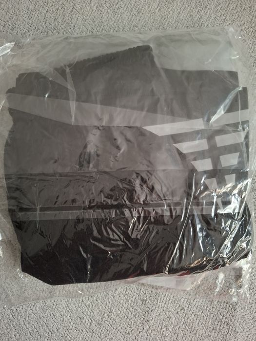 Ubranie sportowe koszulka i spodenki MON/WP rozmiar XXL.