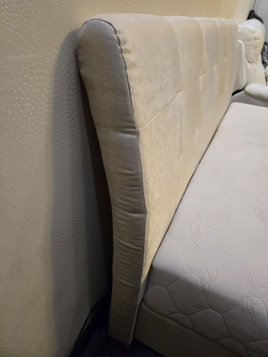 Ліжко двоспальне з матрацом і підйомним механізмом