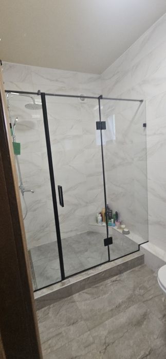 Стильна та сучасна душова перегородка