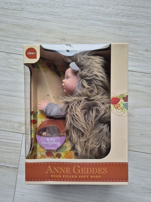 Anne Geddes lalka niemowlę śpiący jeż jeżyk 23 cm