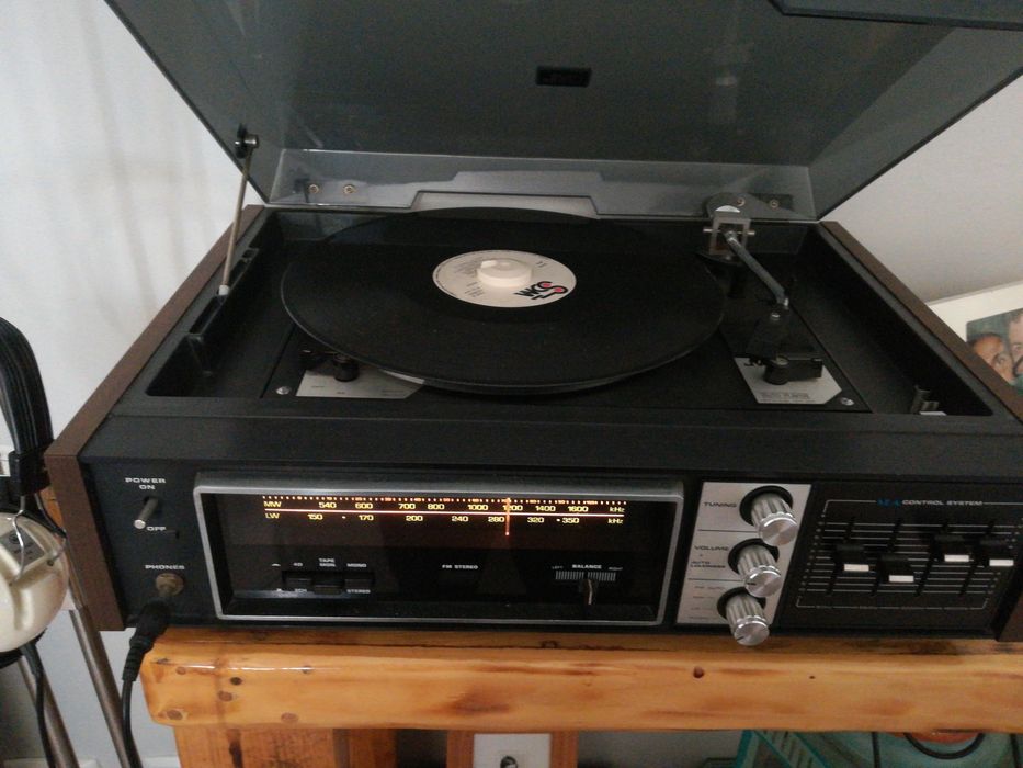 Aparelhagem vintage JVC anos 70