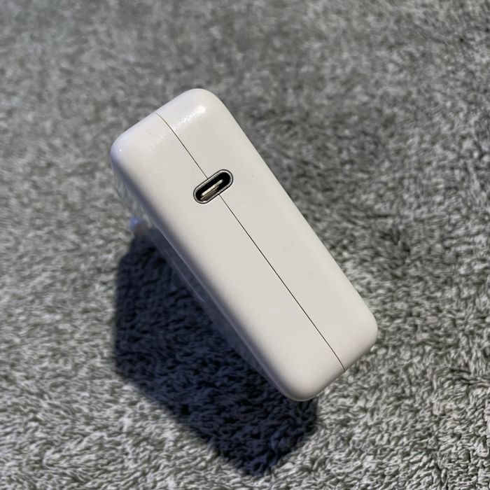 Адаптер Apple USB-C 61w A1718