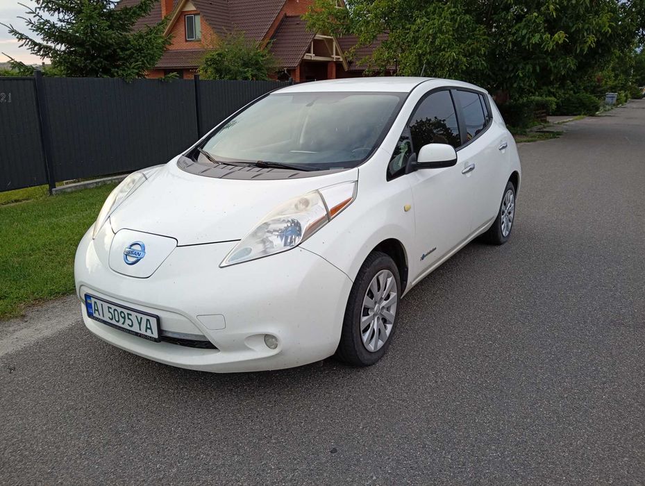 Nissan Leaf 24kw 2015г