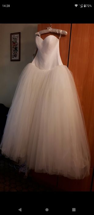 Весільна сукня дуже гарна