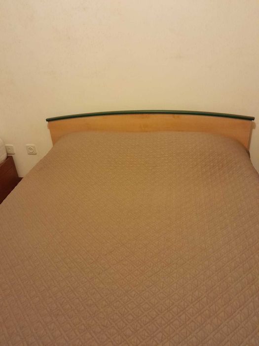 Quarto de casal (bom estado)