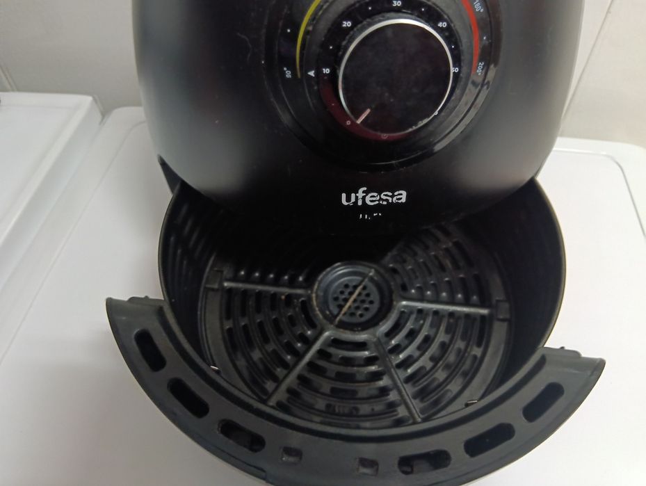 Fritadeira Air Fryer Ufesa 3.5L - Como Nova
