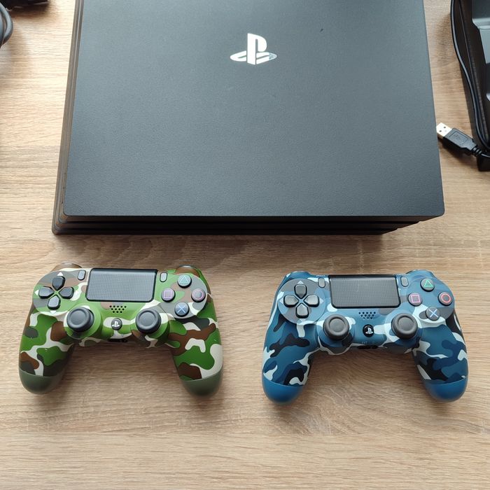 Ps 4 pro 1 ТБ ,2 геймпада Sony playstation ігрова приставка