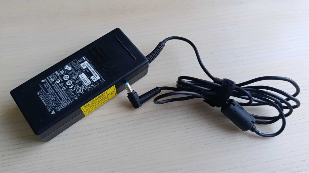 Блок живлення Delta Electronics 90W (19V 4.74A, 5.5×1,7 мм), оригинал