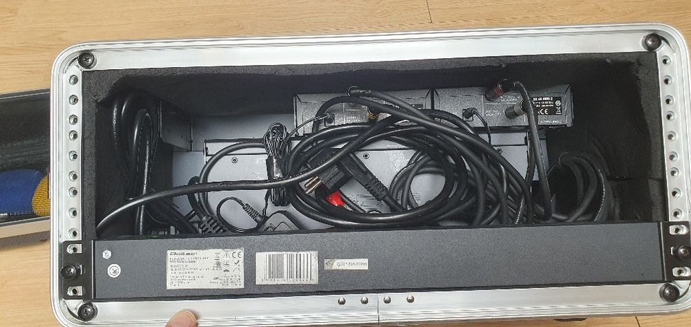 ZESTAW mikser cyfrowy MIDAS MR18 + 2x AKG WMS-40 MINI 4 MIKROFONY