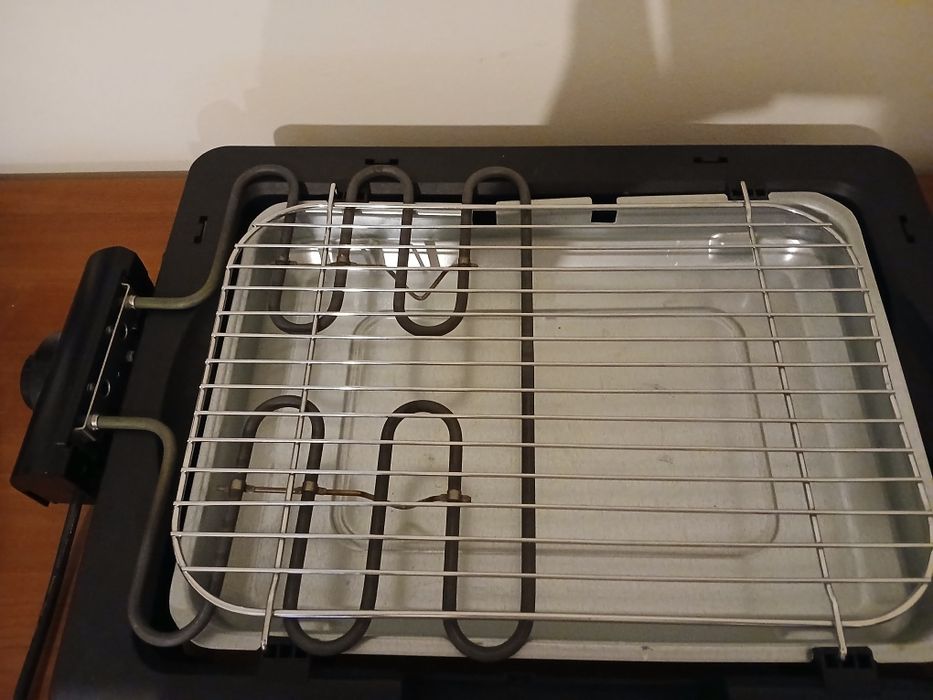 Grelhador marca Becken avariado