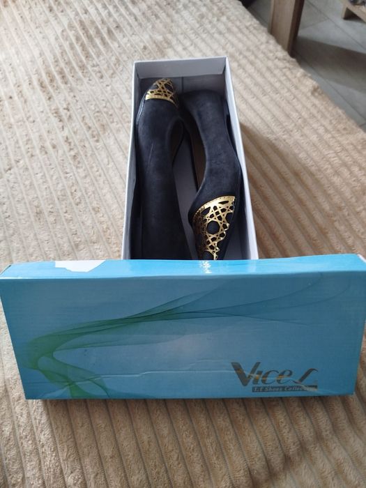Czarne baletki , firmy Vices