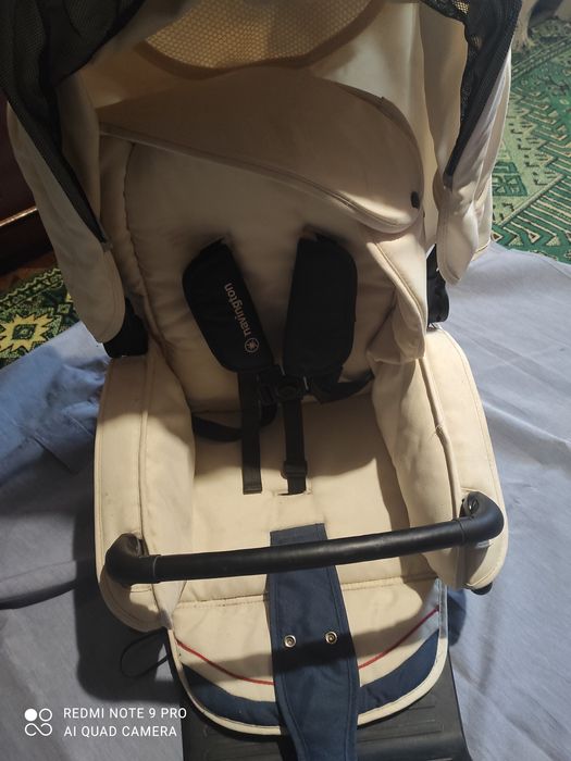 Автомобильное детское сиденье