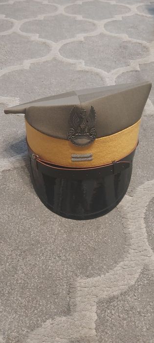 Czapka rogatywka z otokiem