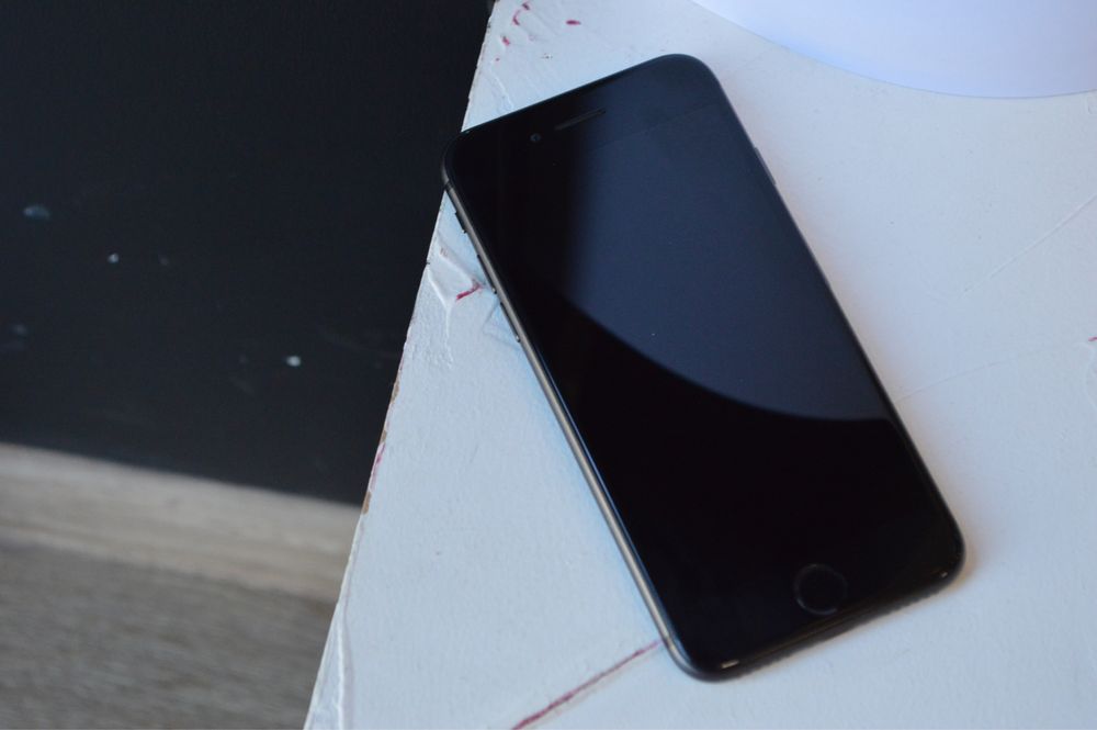iPhone 8 64/256Gb Neverlock оригінал б/у айфон