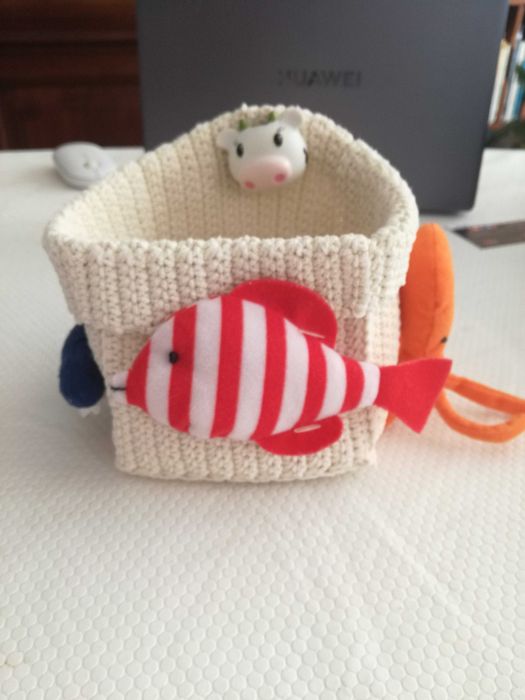 Caixa de arrumação em linha com ventosa decorada com peixes