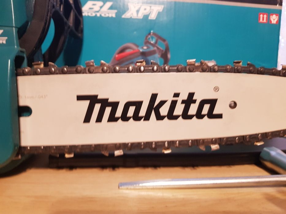 Piła łańcuchowa Makita Duc254Z