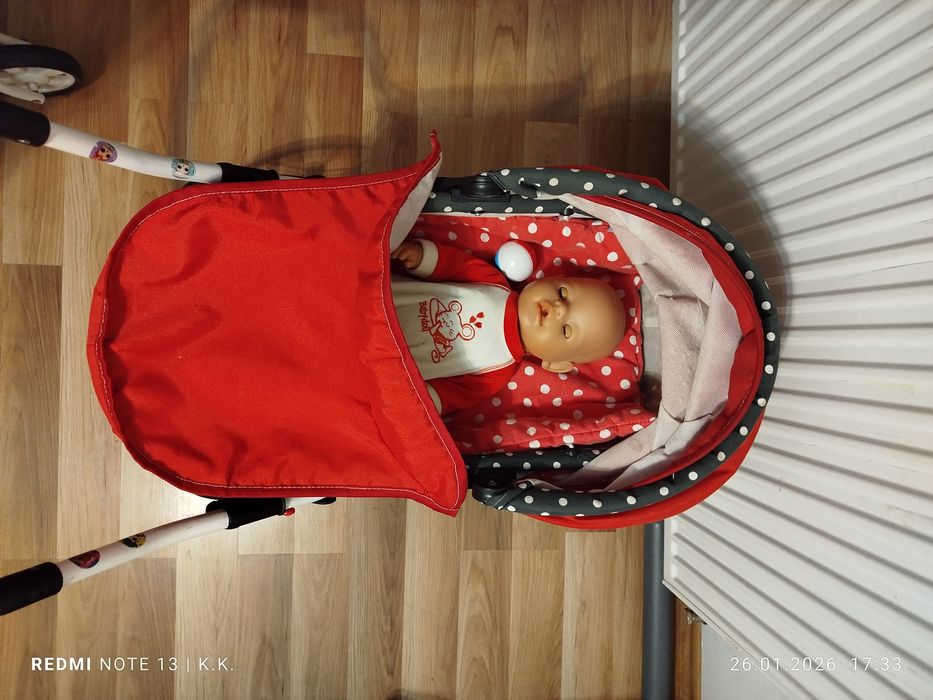 Wózek dla lalek z Baby Born.