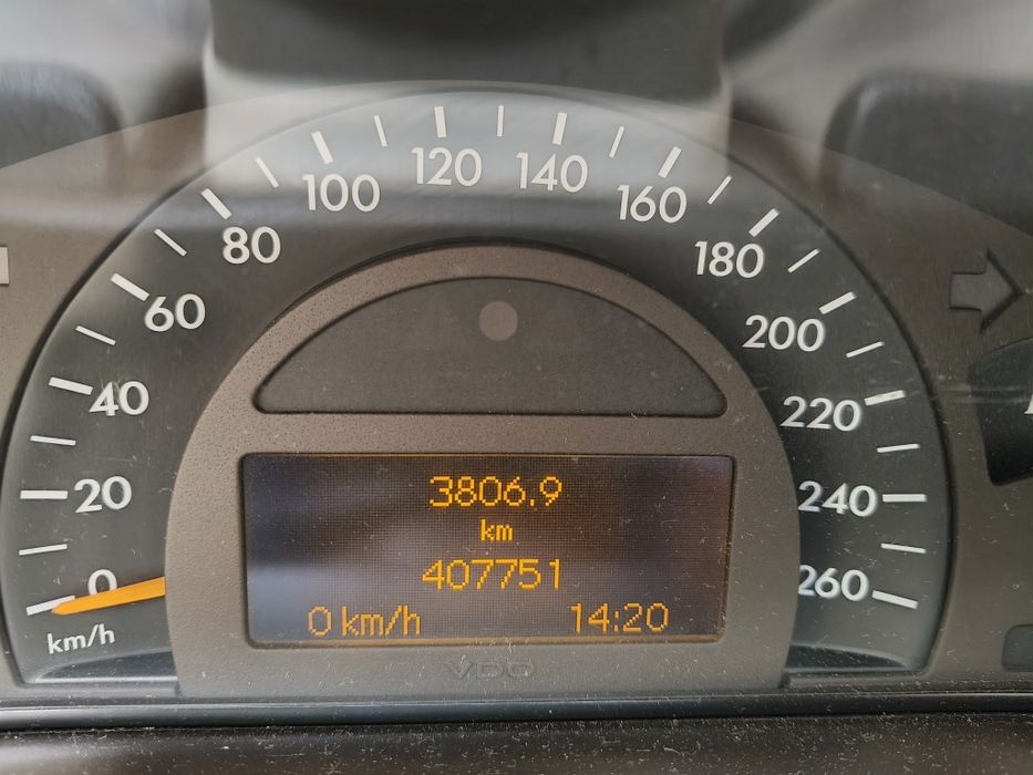 Vendo ou troco Mercedes