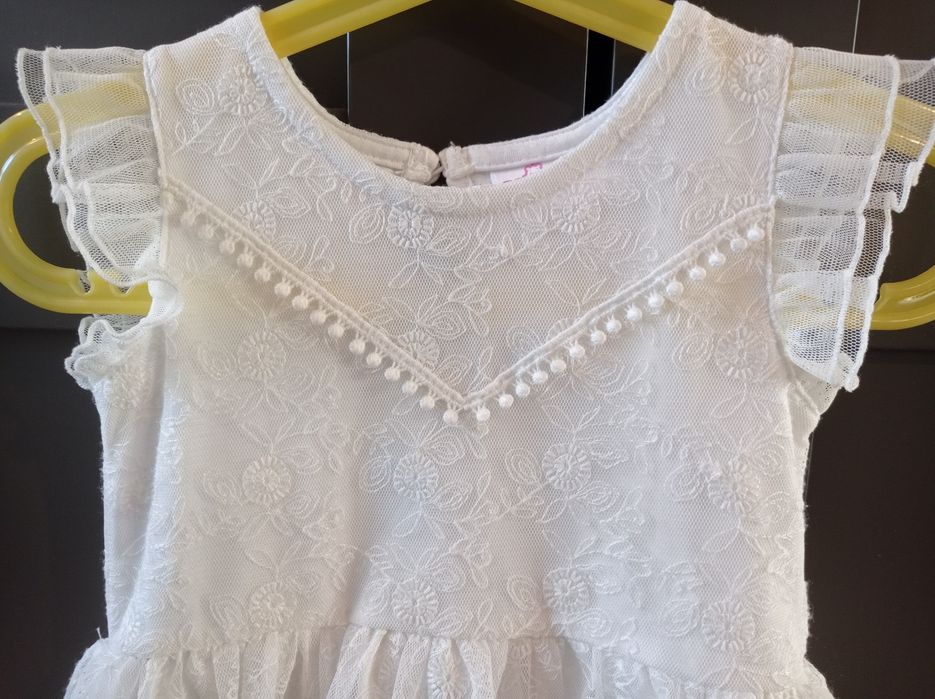 Sukieneczka, sukienka, biała, elegancka, krótki rękaw, chrzest, r. 86