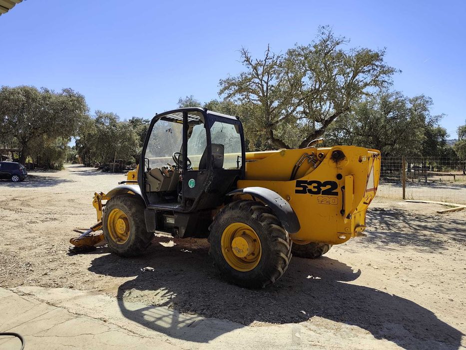 JCB 532/120 Multifunções