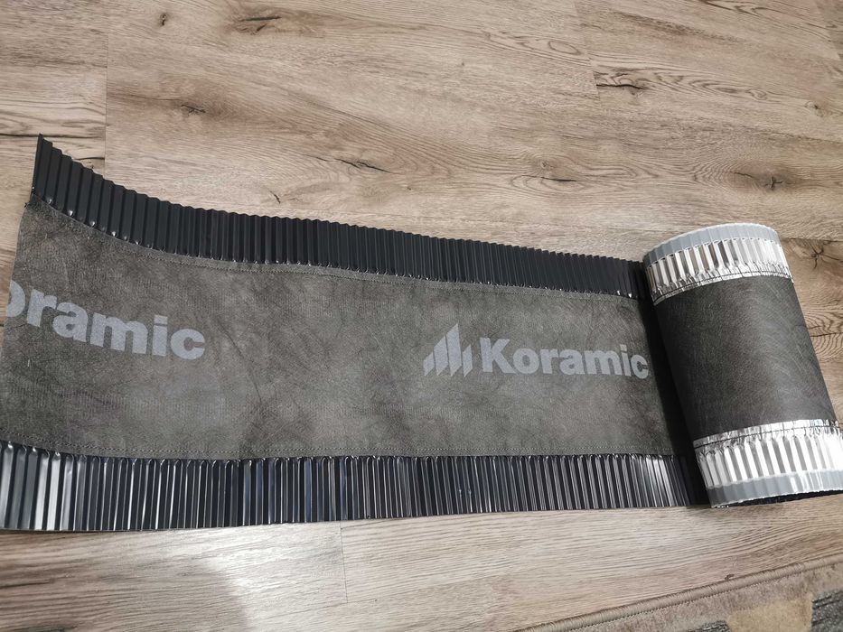 Taśma kalenicowa Koramic