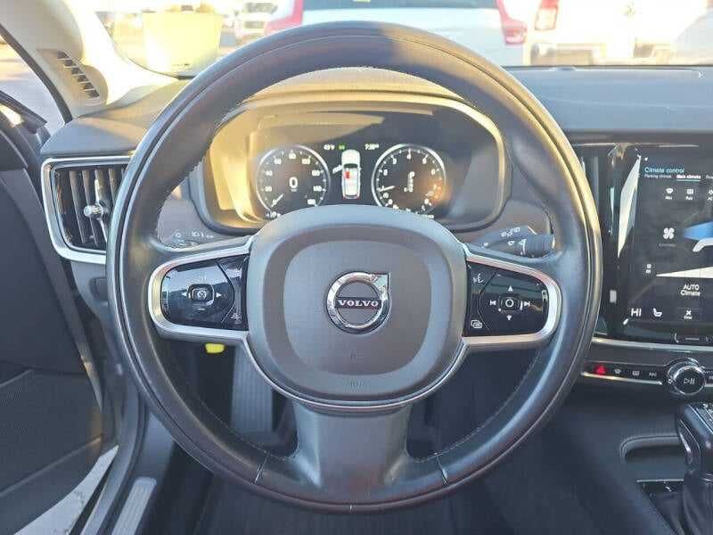 2018 Volvo V90 Cross Country