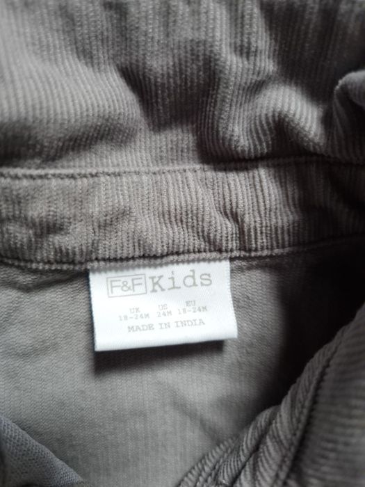 Sukienka z kołnierzykiem