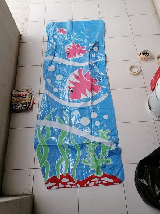 Insufláveis e colchões de praia 4€