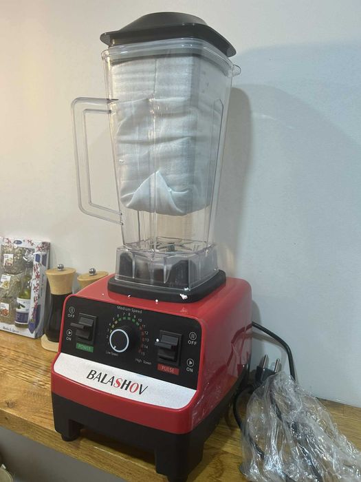 Blender przemysłowy silny