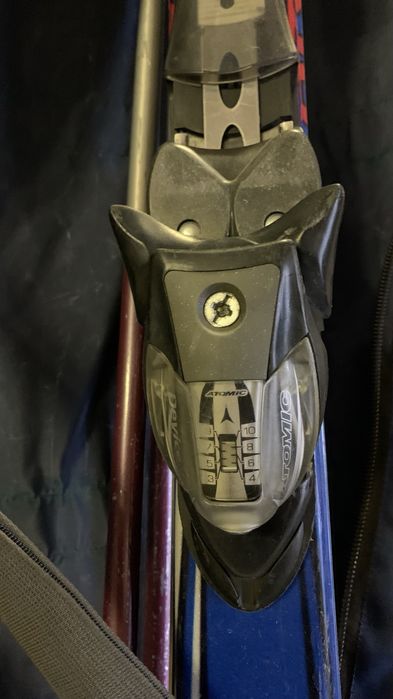 Горные лыжи ATOMIC