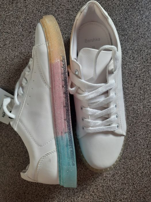 Кросівки 38розмір