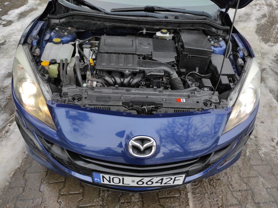 MAZDA 3 1.6 BENZYNA 105KM 2010r XENON navi klima alu ZAREJESTROWANA