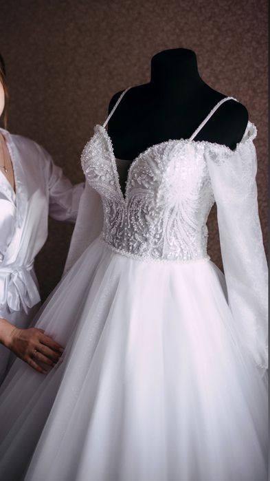 Продаю свою  весільну сукню