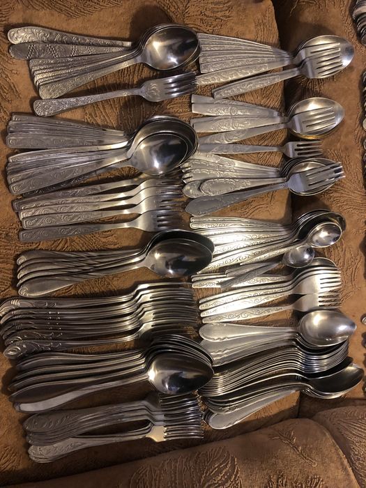 Вилки,ложки, ножи из нержавейки. Времён СССР.