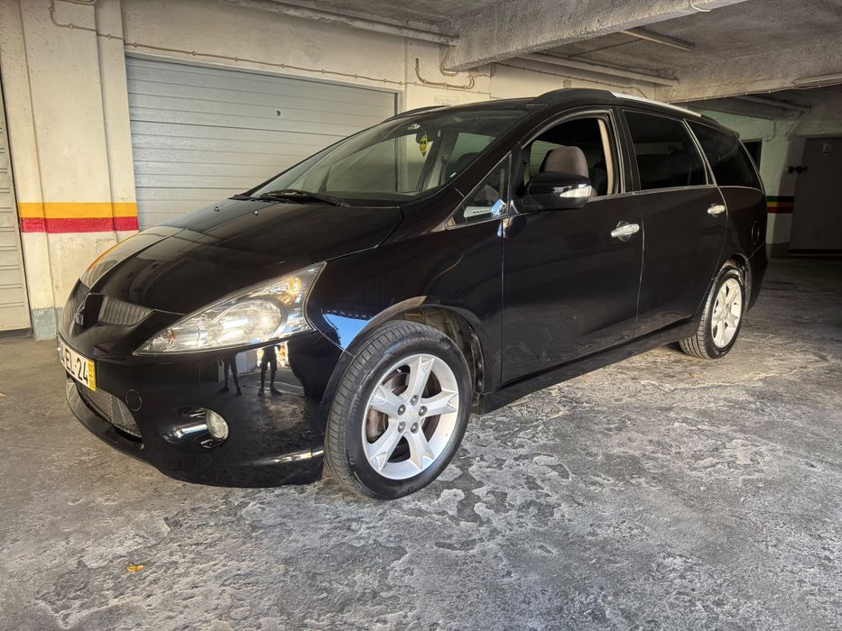 Mitsubishi Grandis 2.0 DI-D | 7 Seats