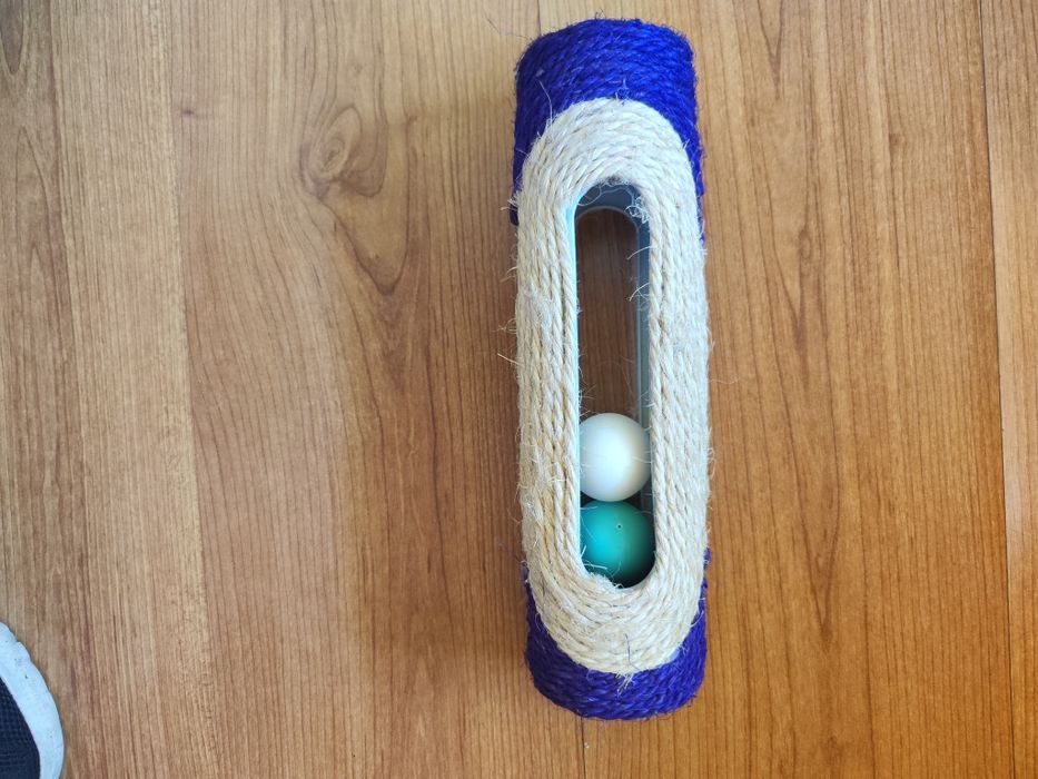 Brinquedo para gatos com bolas