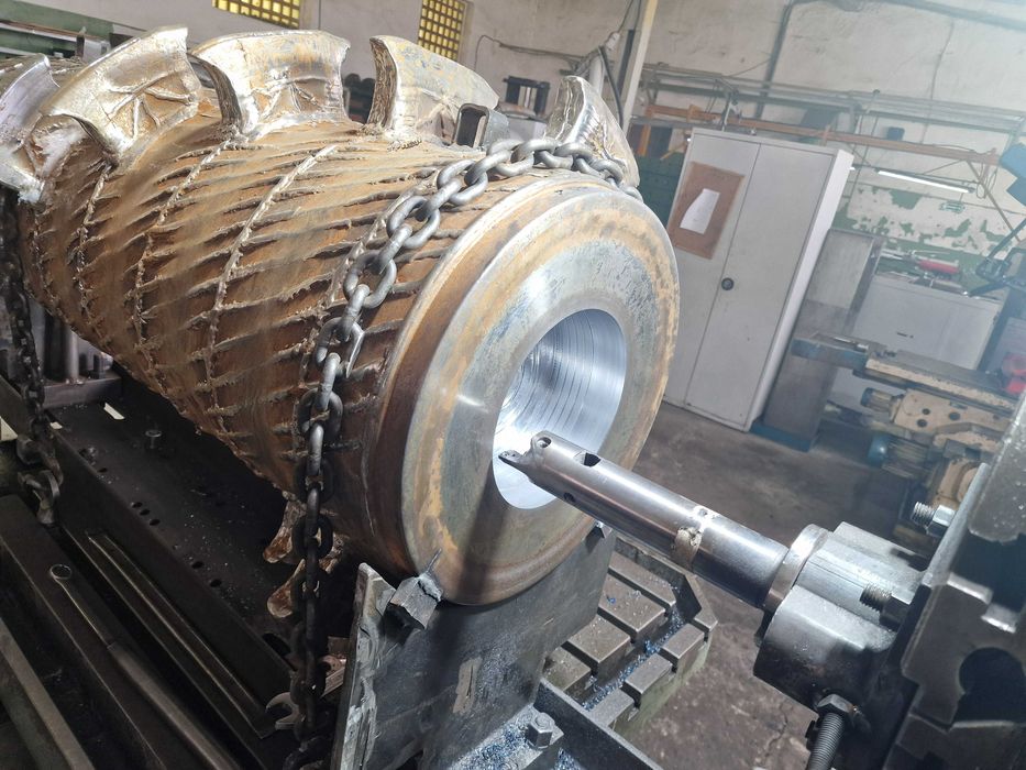 Nowy czop w rotorze, krzywizna, pęknięty kosiarka bijakowa, wyważanie