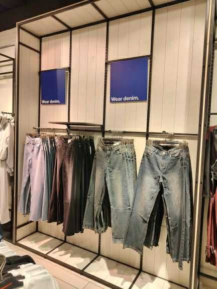 Meble  - wyposażenie sklepu House 285m^kw