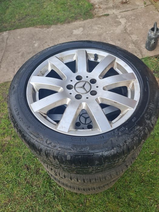 Sprzedam opony letnie z Mercedesa