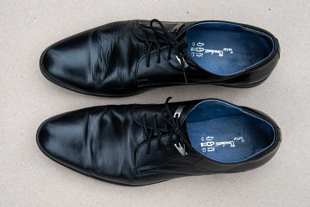 Eleganckie buty męskie do garnituru, stan bardzo dobry
