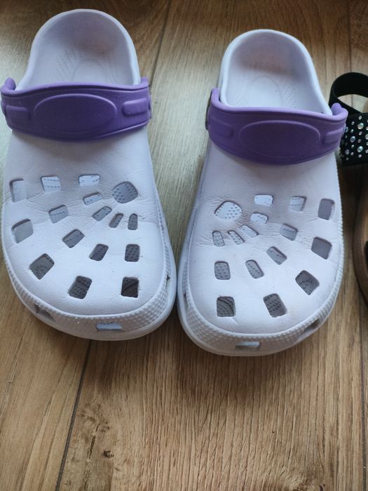Sandałki i kroksy dziewczęce 34