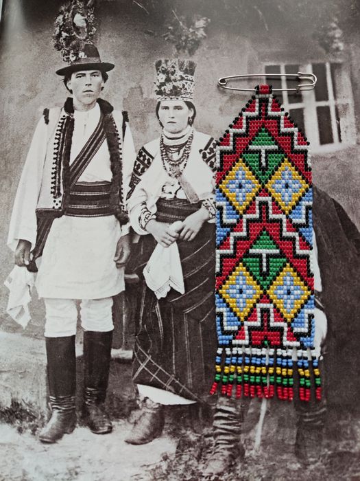 Котильон висьорок з бісеру