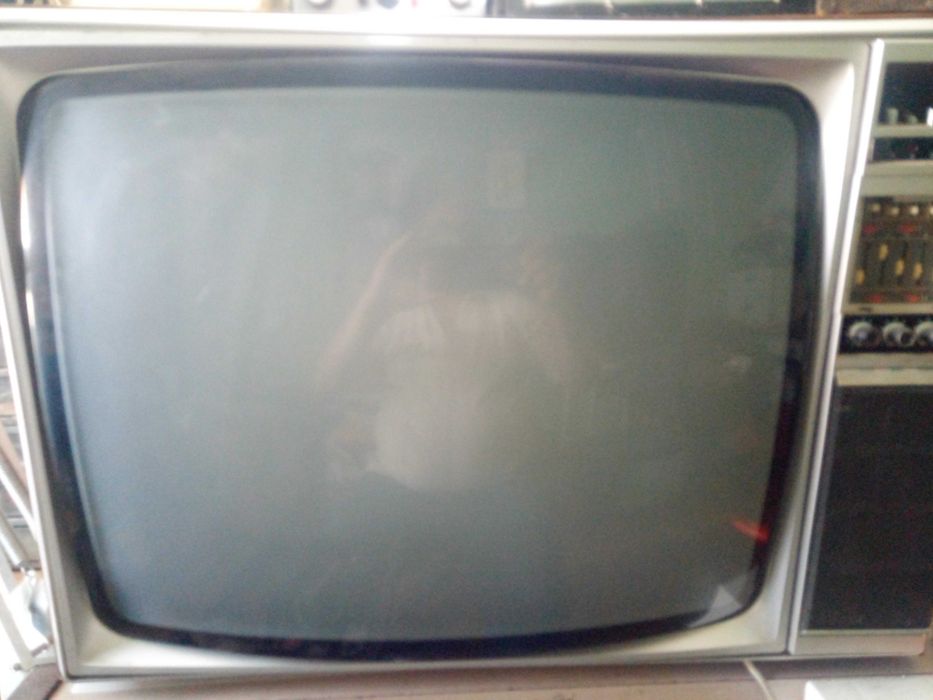 Televisor Philips a Preto e Branco