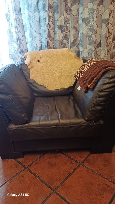 Sofa de sala em pele