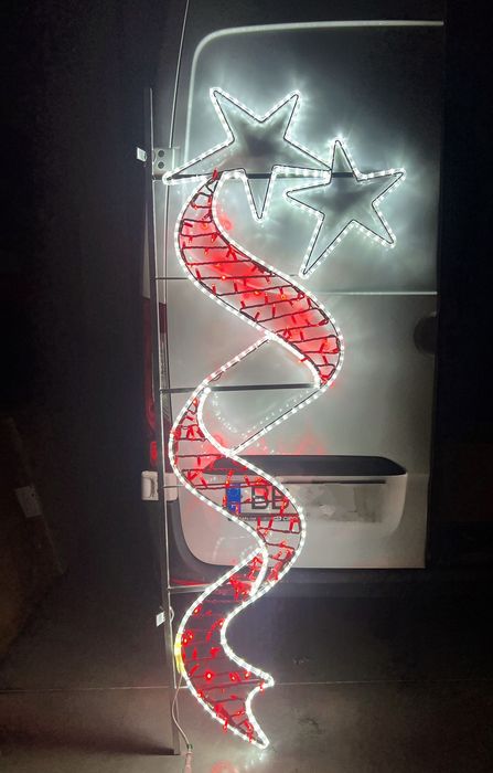 Bolas e Paineis Decorativos - Iluminação de Natal