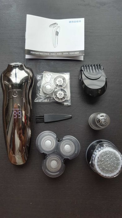 Máquina barbear com acessórios